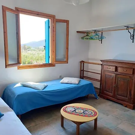 בית נופש Bnb, Captain's House סקירוס